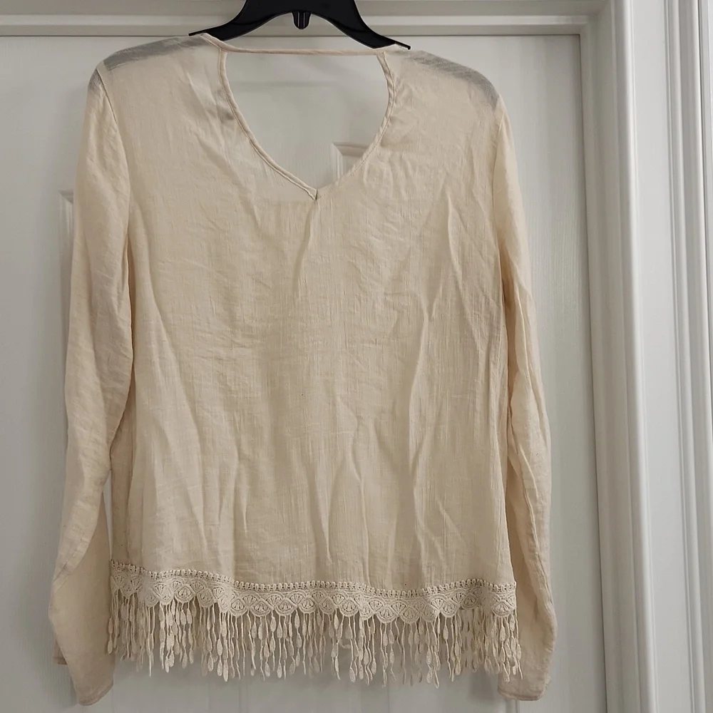 Cream Top - Picture 5 of 5
